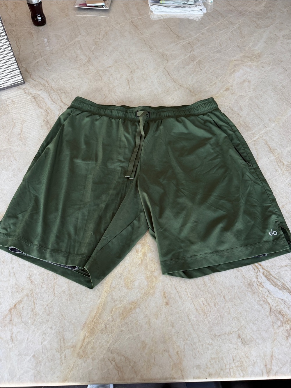 ALO Yoga Men's Olive Green Performance Drawstring Shorts
